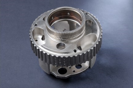 特殊加⼯や異形材、難削材加⼯にも短納期で対応